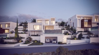 Extraordinary Hillside Living